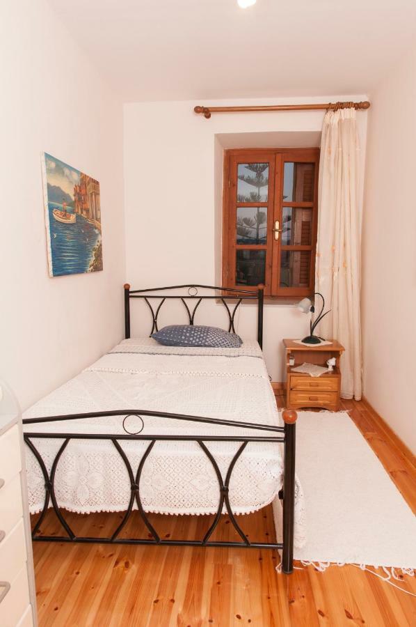 The House Of "Angelina", Magnificent View Of The Sea Apartment Метони Екстериор снимка