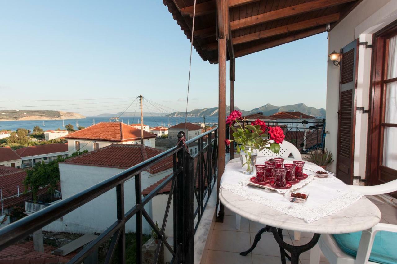 The House Of "Angelina", Magnificent View Of The Sea Apartment Метони Екстериор снимка